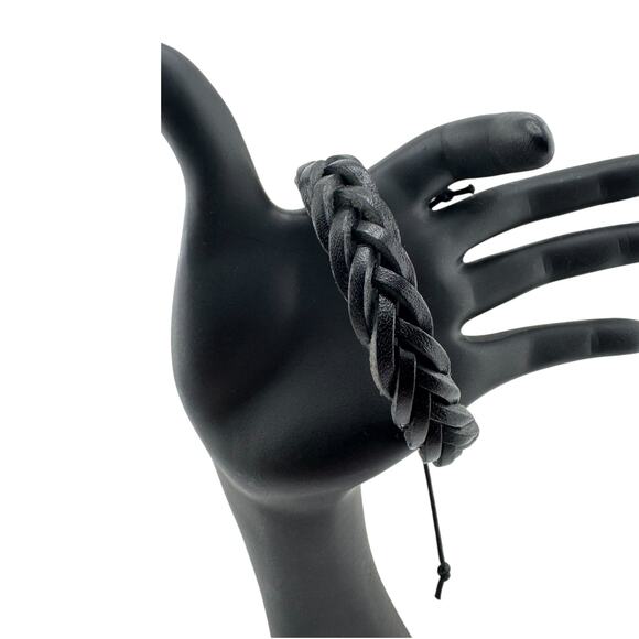 Voidborn Vanguard: Handcrafted Black Leather Cuff for Unchained Souls - Picture 1 of 3